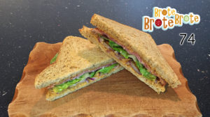 Erdnussbutter-Salami-Sandwich